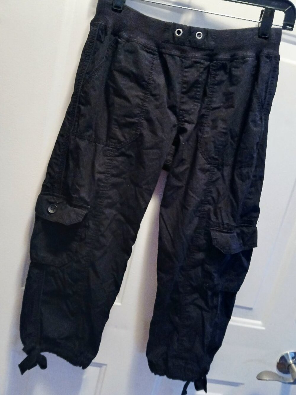 Calvin Klein Cropped Cargo Pants EUC